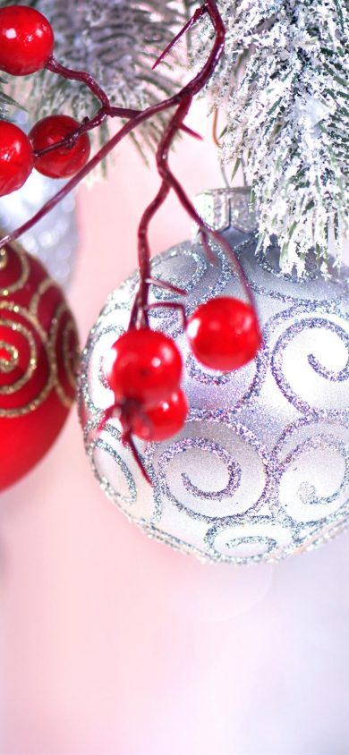 Red berries Christmas balls wallpaper for iphone xr 828x1792