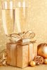 z-christmas_gift_and_champagne-640x960